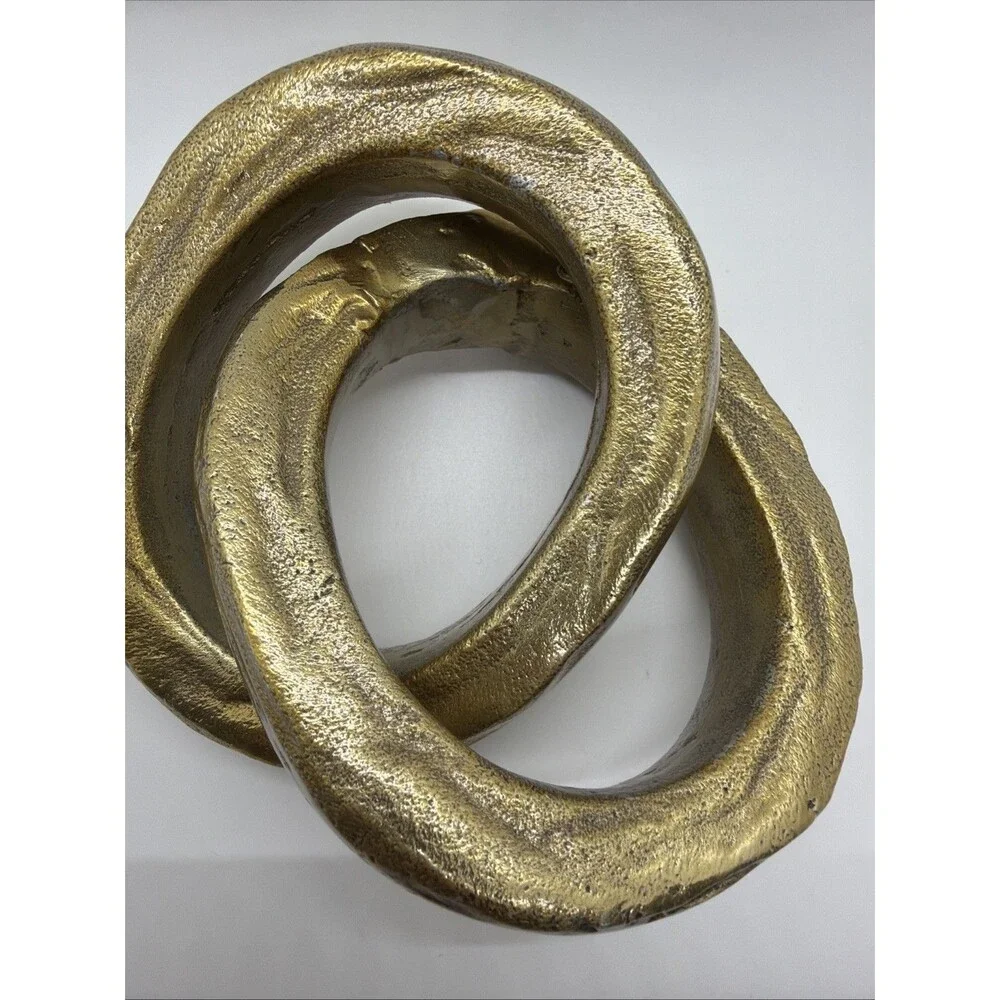 Modern Gold Textured Interlocking Ring Sculpture - Abstract Chain Link